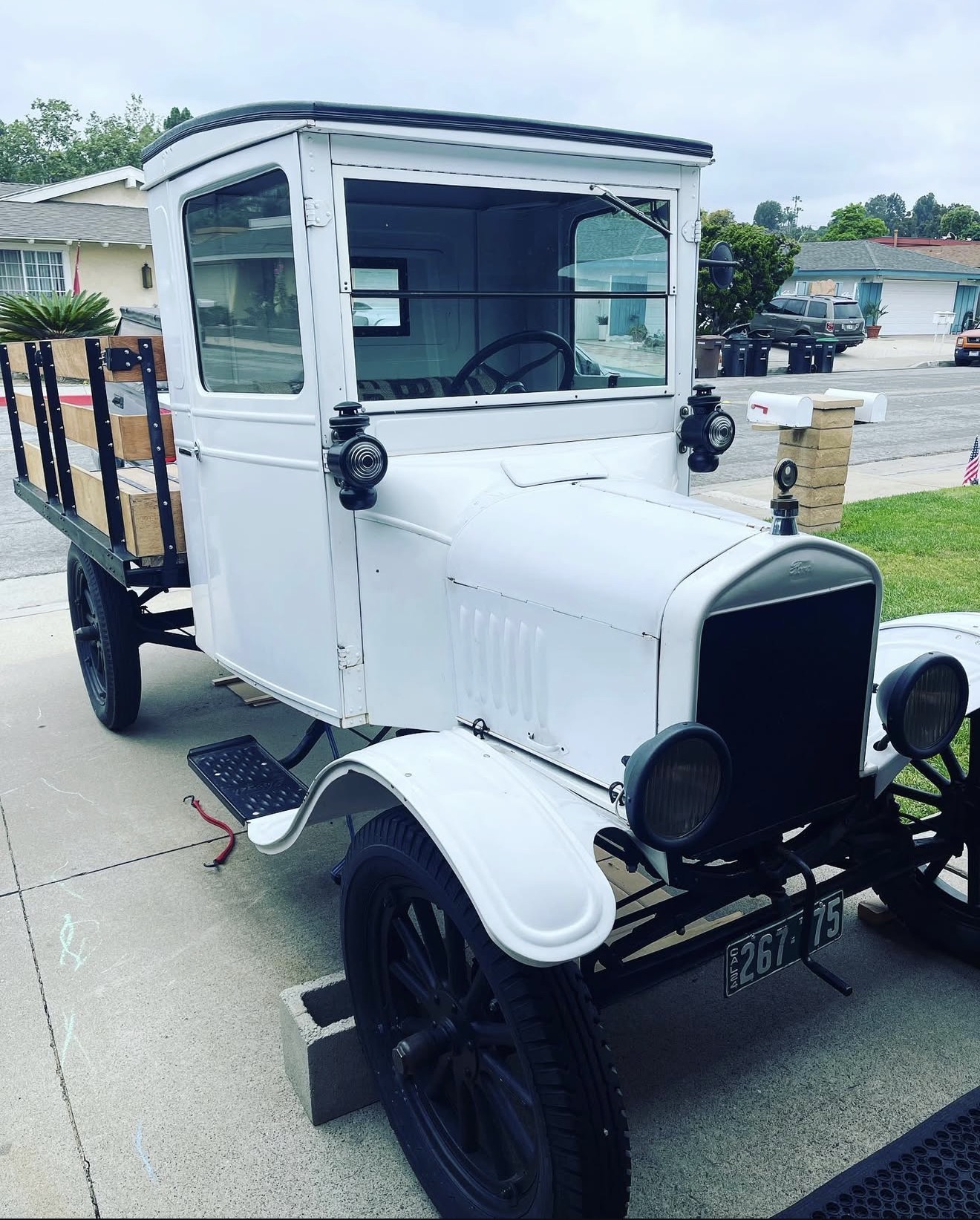 1924 Model T truck front angle